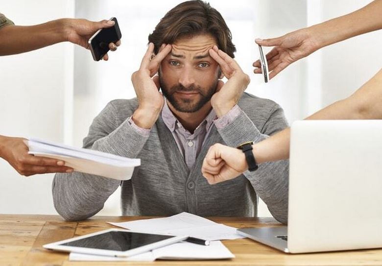 تله چندوظیفگی دیجیتال: چرا ذهن ما برای این سبک زندگی آماده نیست؟